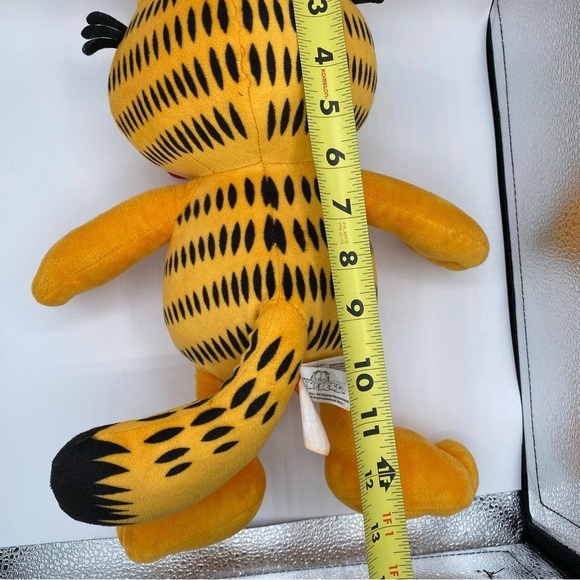 Garfield Plushie 13” Stuffed Animal Collectible Fat Orange Striped Cat Kitty - Picture 9 of 9